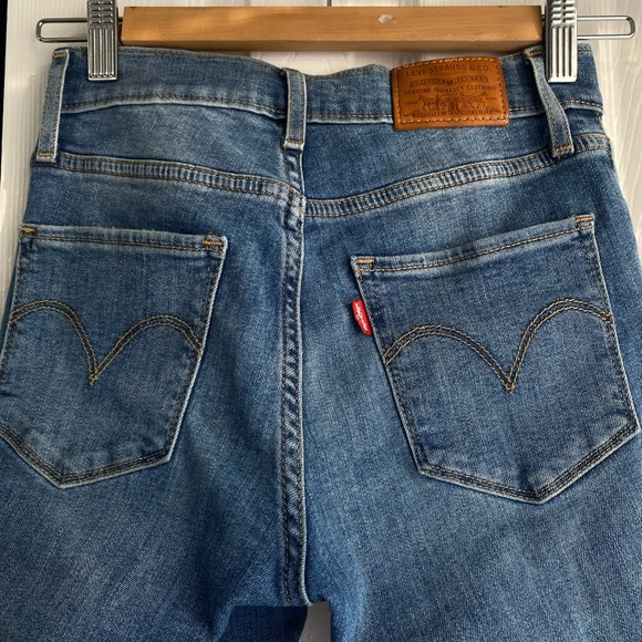 Levi’s 724 High Rise Straight - Picture 5 of 7